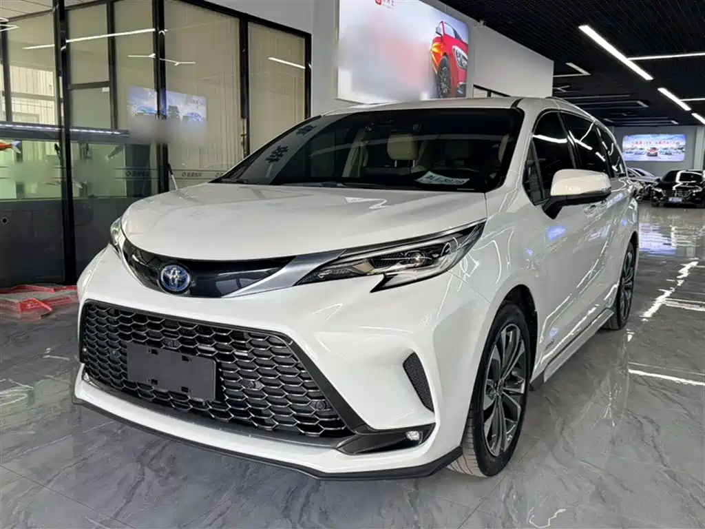 Toyota Granvia 2024