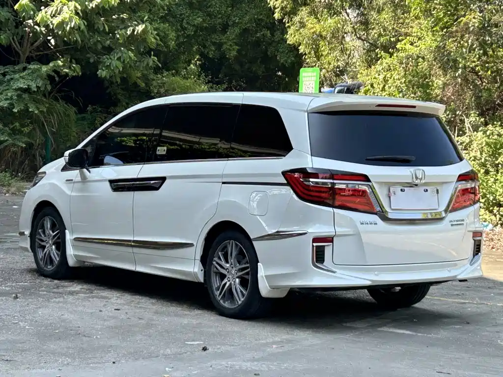 Honda Elysion — миниатюра 6
