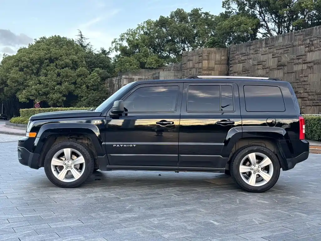 Jeep Patriot — миниатюра 4
