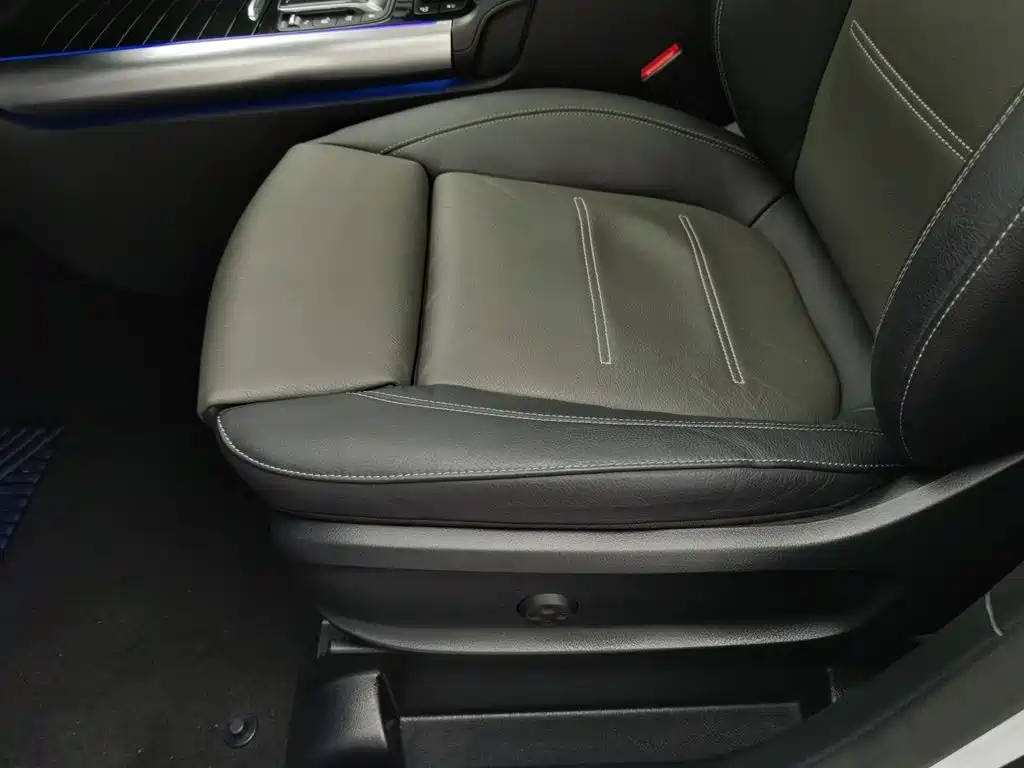 Mercedes-Benz GLA AMG — миниатюра 20