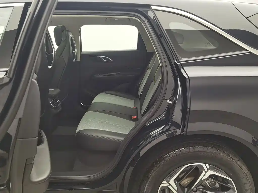 Hongqi Hongqi HS3 — миниатюра 15