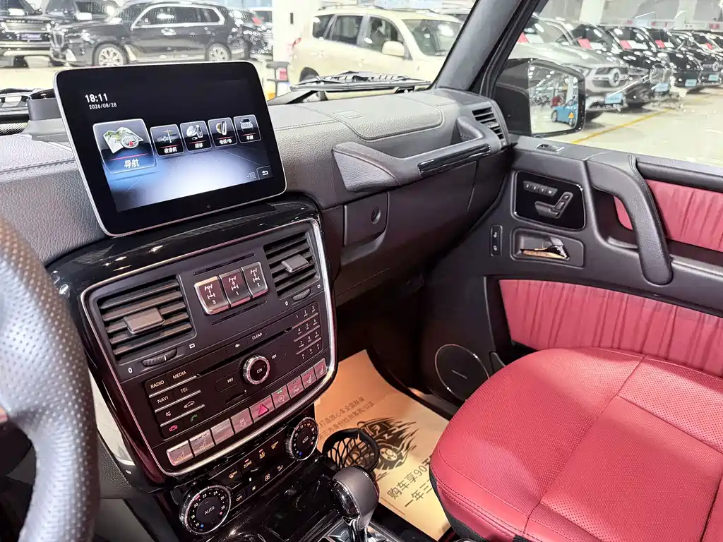 Mercedes-Benz G-Class — миниатюра 11
