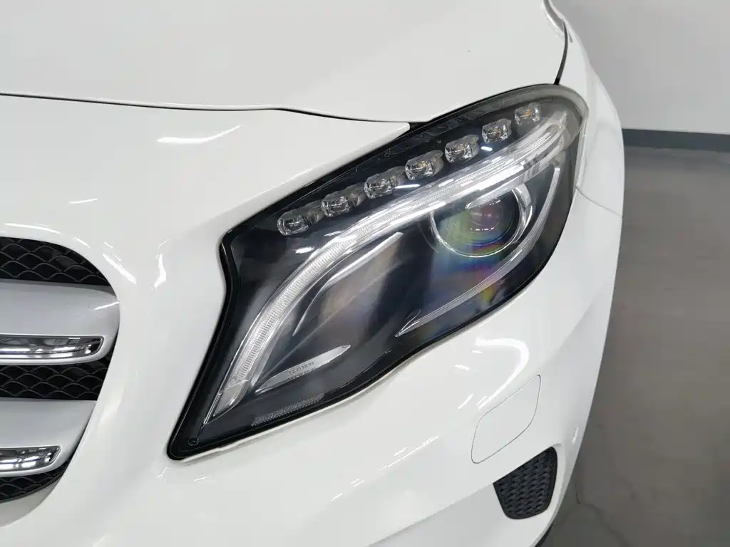 Mercedes-Benz GLA — миниатюра 7