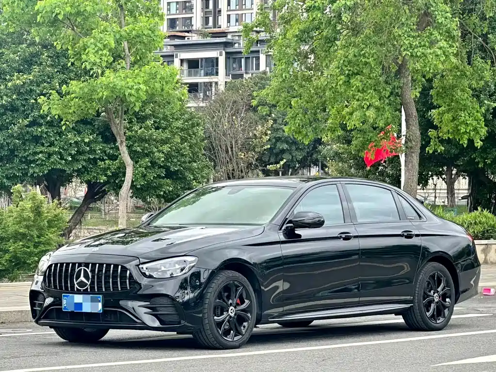 Mercedes-Benz E-Class 2022