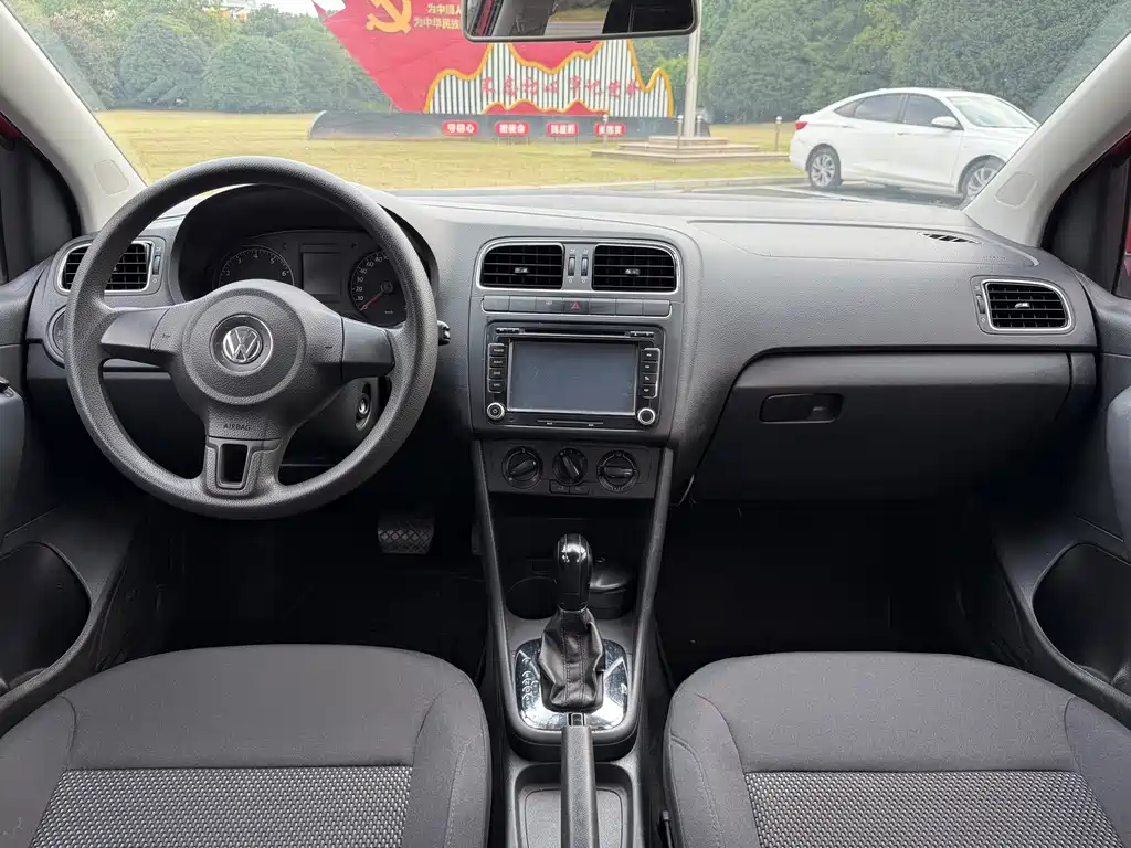 Volkswagen Polo — миниатюра 9