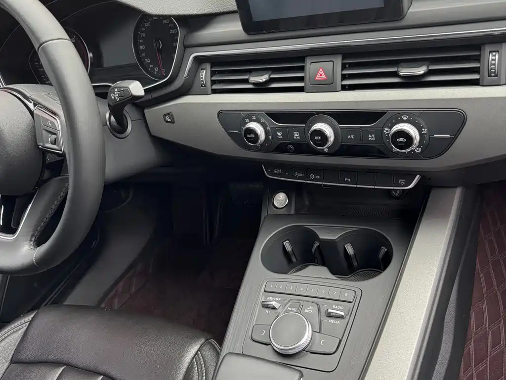Audi A4L — миниатюра 8
