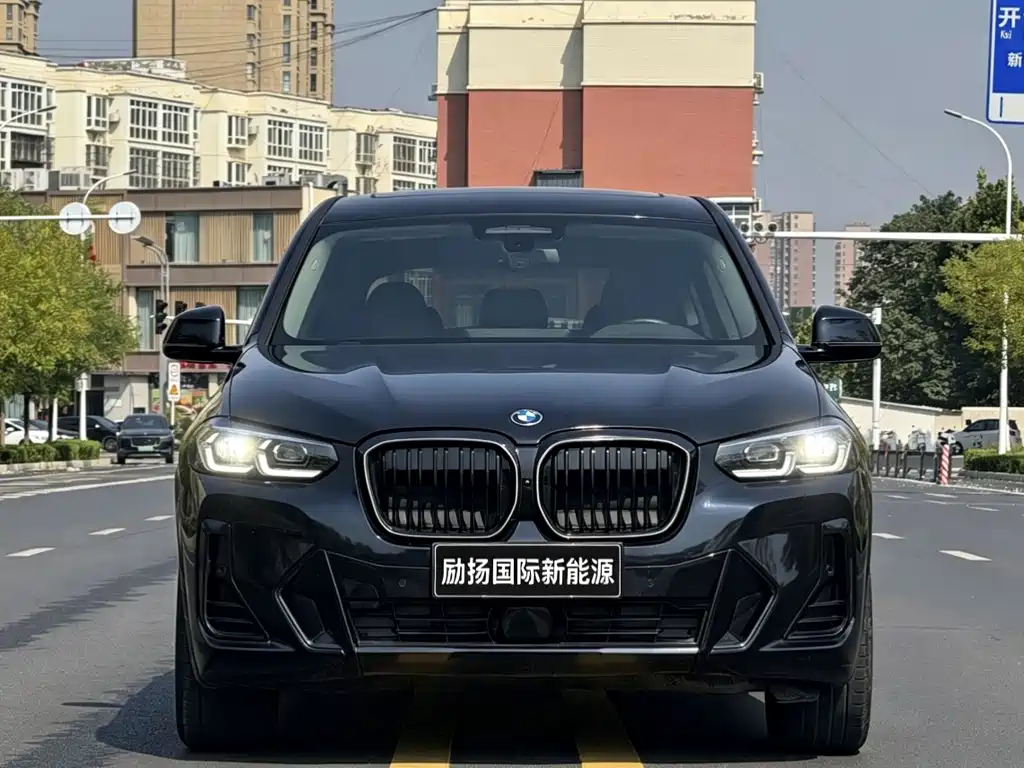 BMW iX3 — миниатюра 2