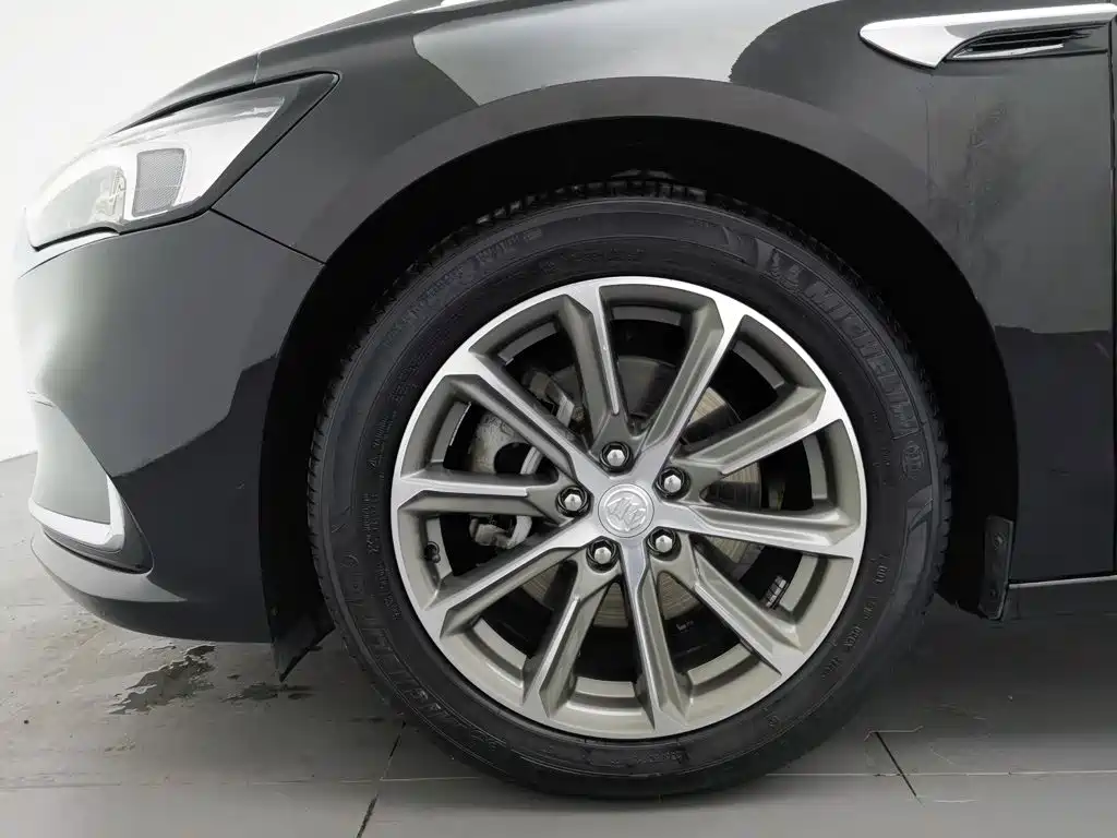 Buick LaCrosse — миниатюра 17