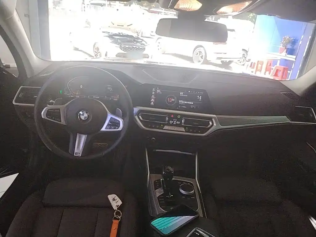 BMW 3 Series — миниатюра 10