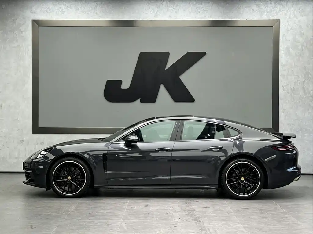 Porsche Panamera — миниатюра 3