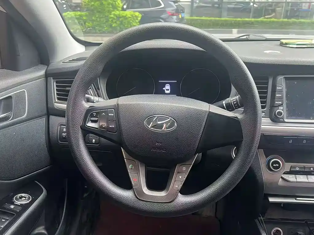 Hyundai Mistra — миниатюра 7