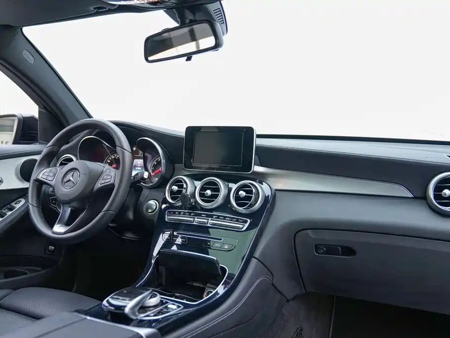 Mercedes-Benz GLC Coupe — миниатюра 8