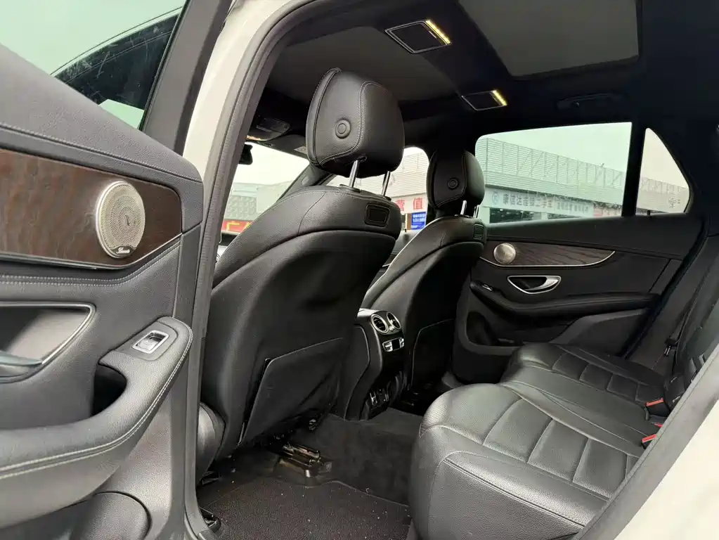 Mercedes-Benz GLC 2019 GLC 300 L 4MATIC
