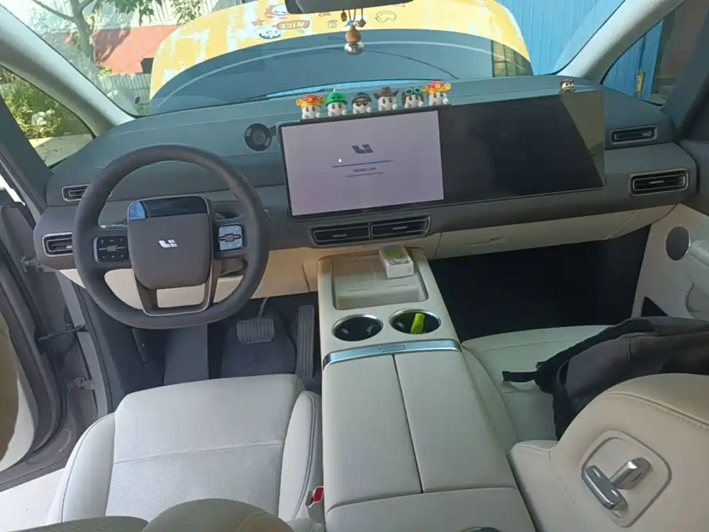 Li Auto Li MEGA — миниатюра 10