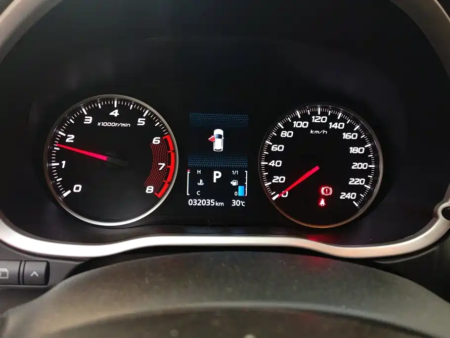 Mitsubishi Eclipse Cross — миниатюра 14