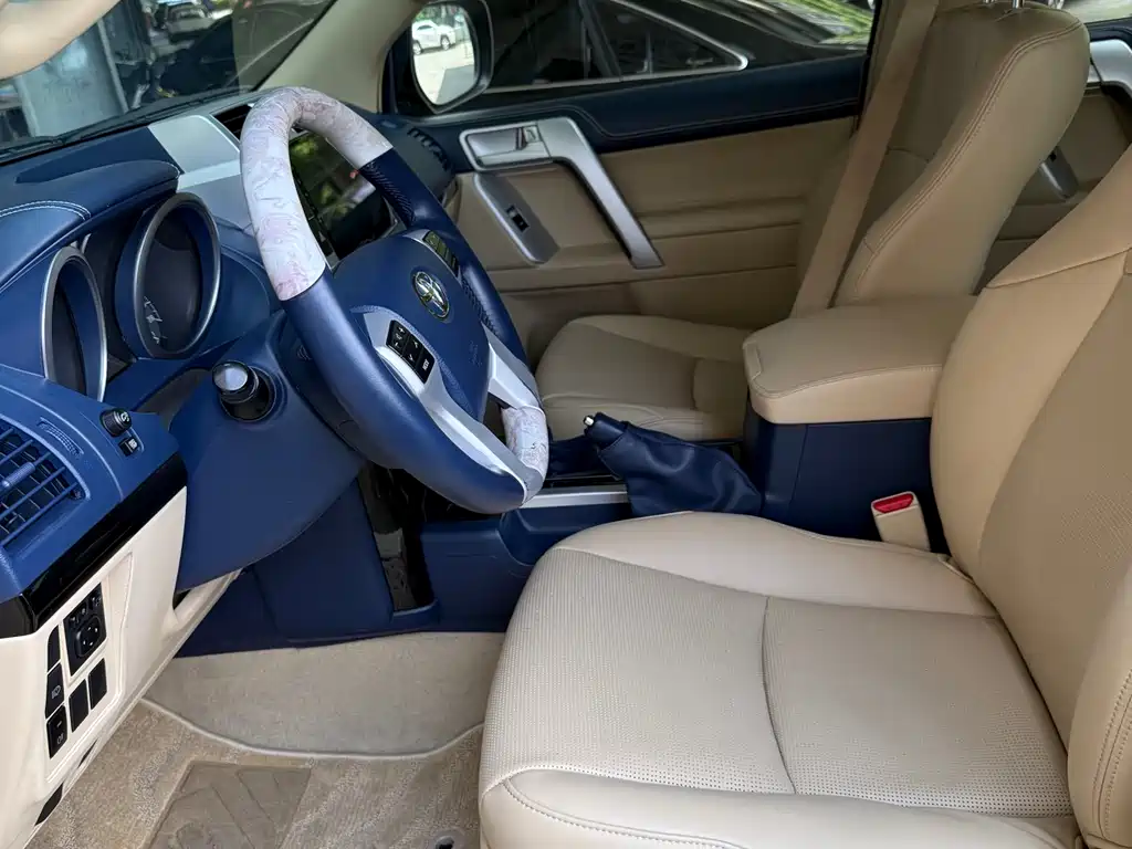 Toyota Land Cruiser Prado 2014 2.7L AT Luxury