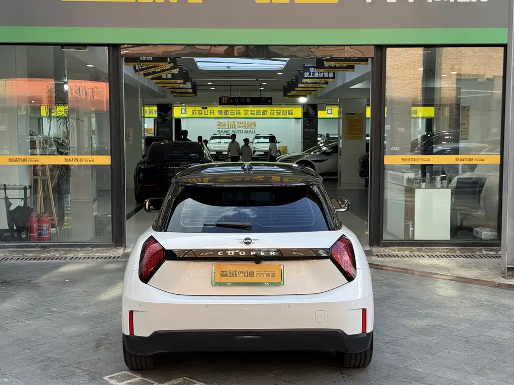 MINI MINI COOPER EV — миниатюра 5