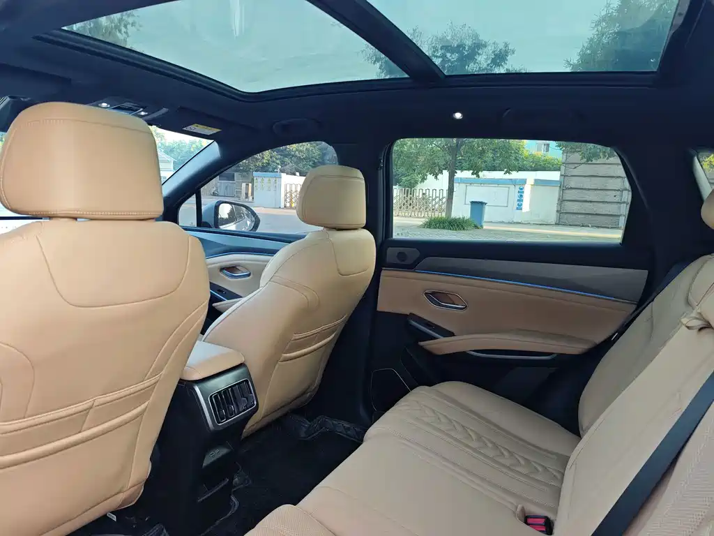 BYD L DM-i — миниатюра 5