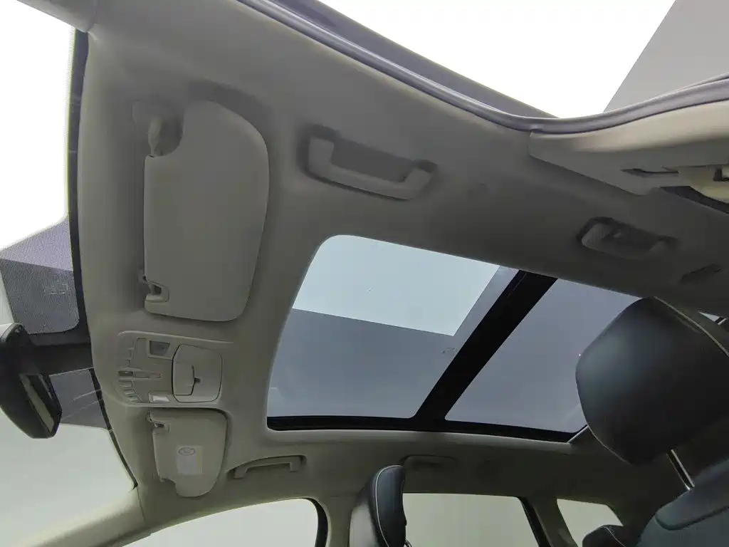 Ford Edge — миниатюра 14