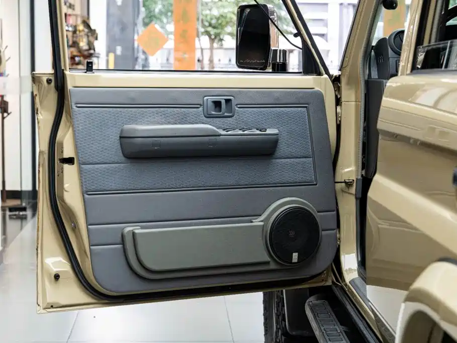 Toyota Land Cruiser — миниатюра 10