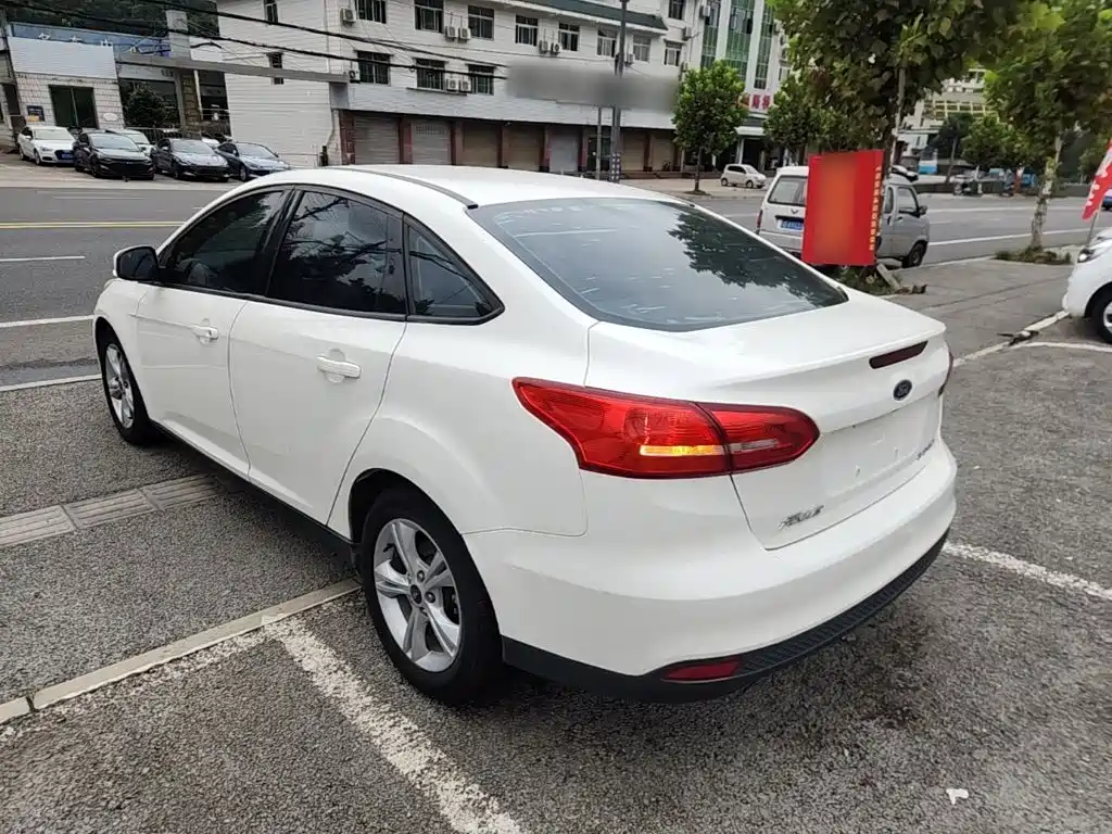 Ford Focus — миниатюра 5