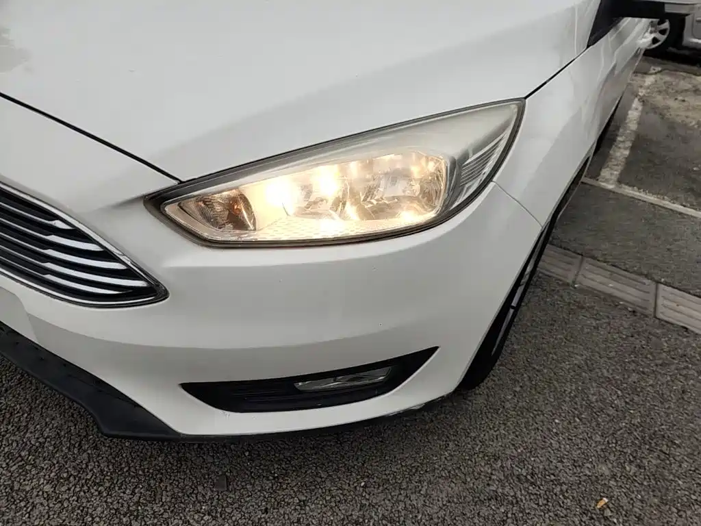 Ford Focus — миниатюра 24