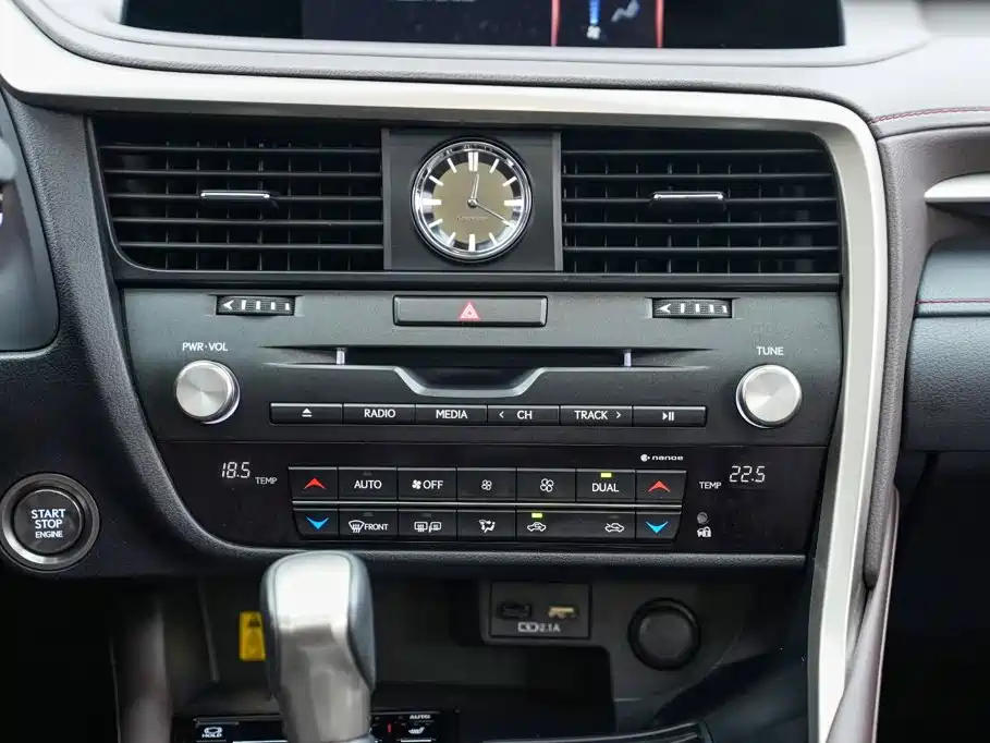 Lexus RX — миниатюра 13