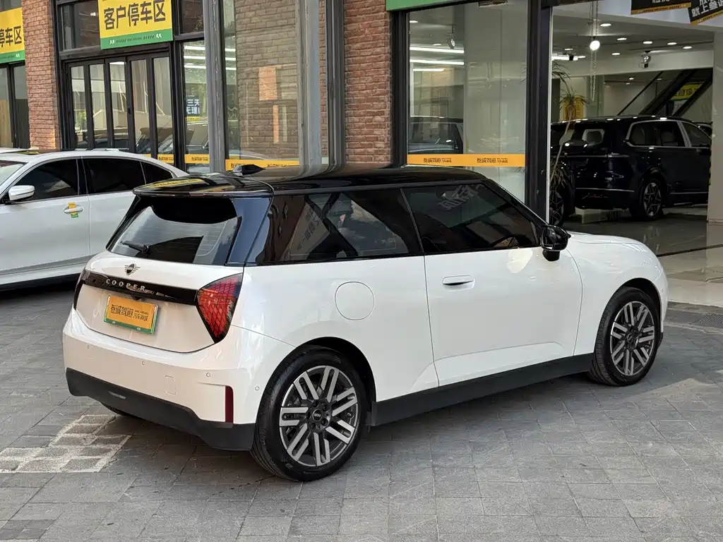 MINI MINI COOPER EV — миниатюра 7
