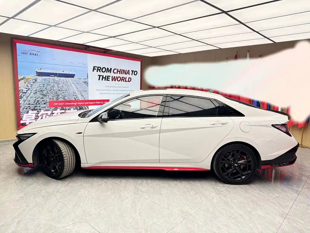 Hyundai Elantra — миниатюра 8