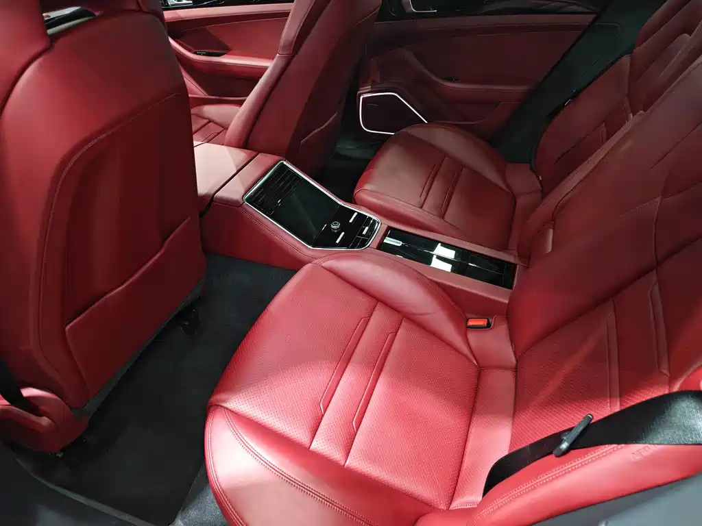 Porsche Panamera — миниатюра 12