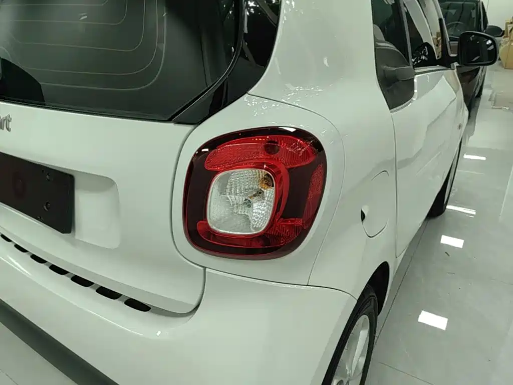 smart Smart Fortwo — миниатюра 8