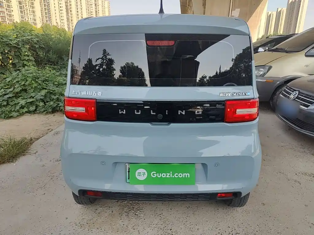 Wuling MINIEV — миниатюра 6