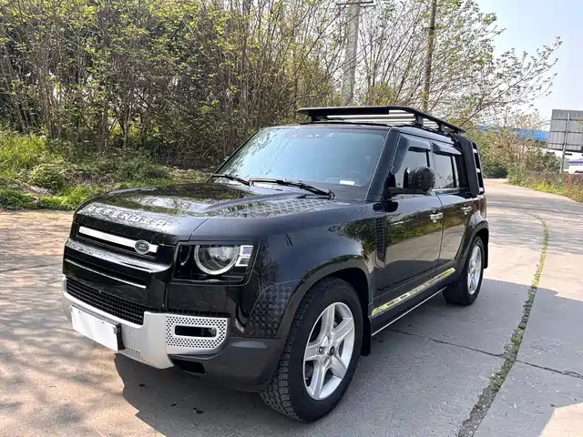 LAND ROVER  DEFENDER