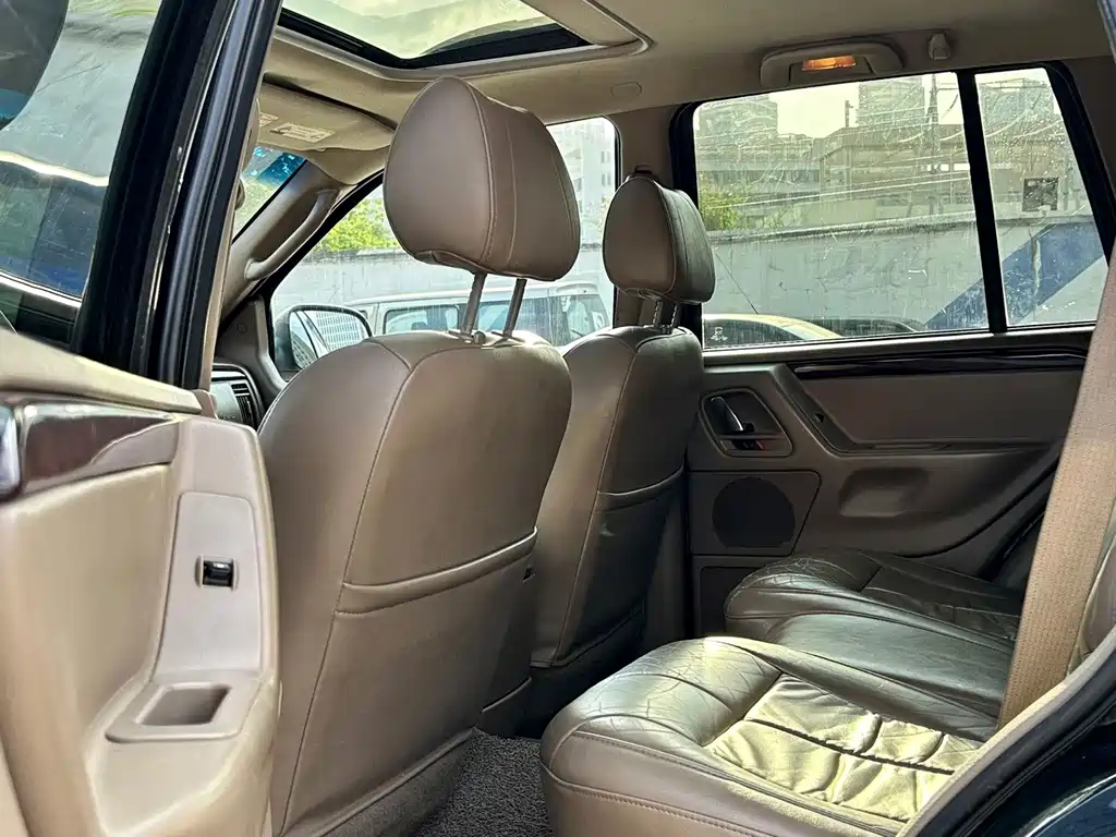 Jeep Grand Cherokee — миниатюра 9