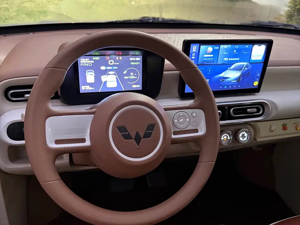 Wuling MINIEV — миниатюра 10