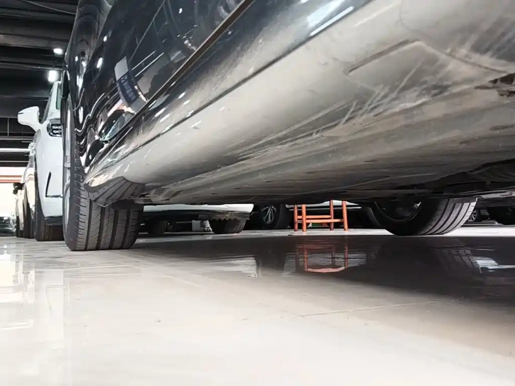 Mercedes-Benz E-Class (Import) — миниатюра 21