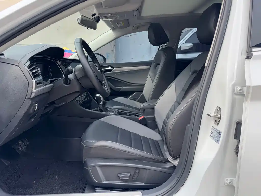 Volkswagen Sagitar — миниатюра 7