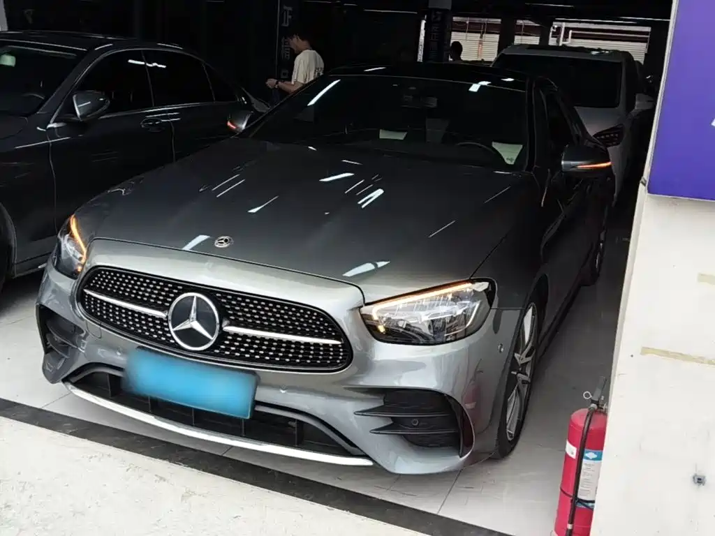 Mercedes-Benz E-Class (Import) — миниатюра 2