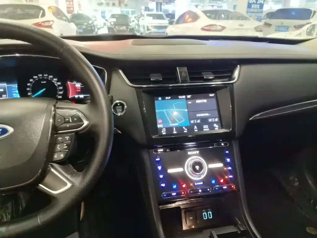 Ford Taurus — миниатюра 13