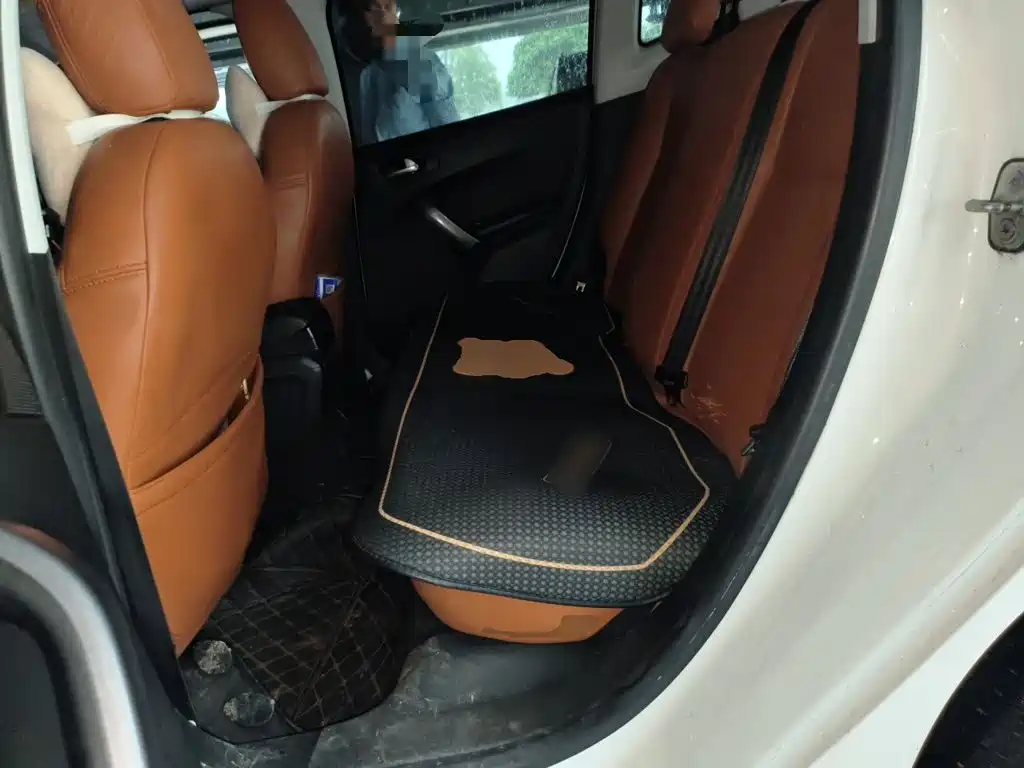 Peugeot 2008 — миниатюра 18