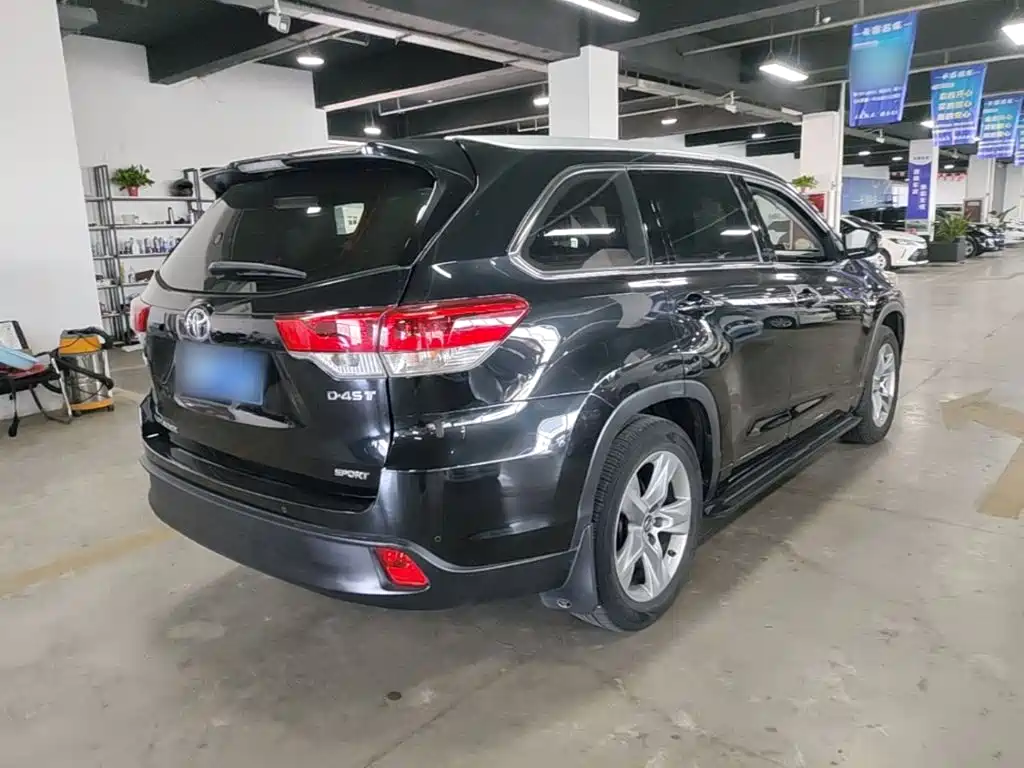 Toyota Highlander — миниатюра 7