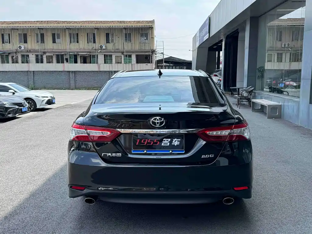 Toyota Camry — миниатюра 8
