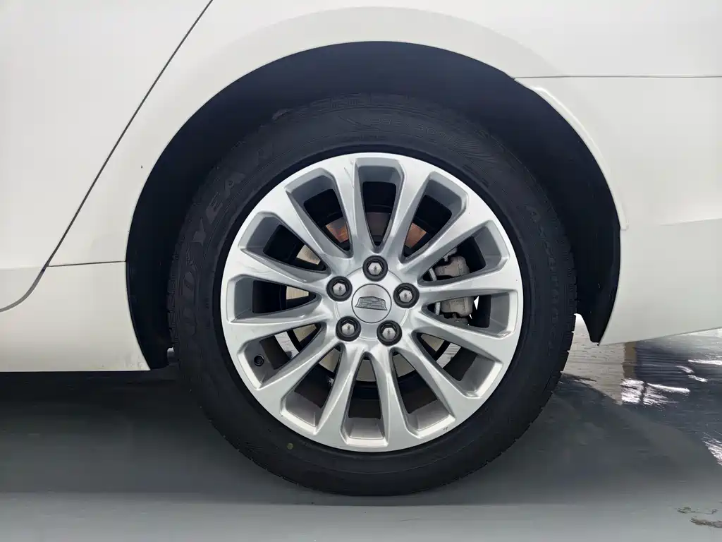 Cadillac XTS — миниатюра 11