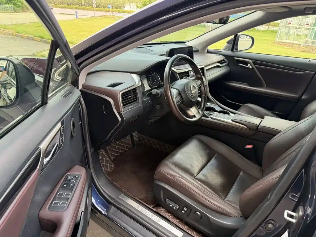 Lexus RX — миниатюра 5