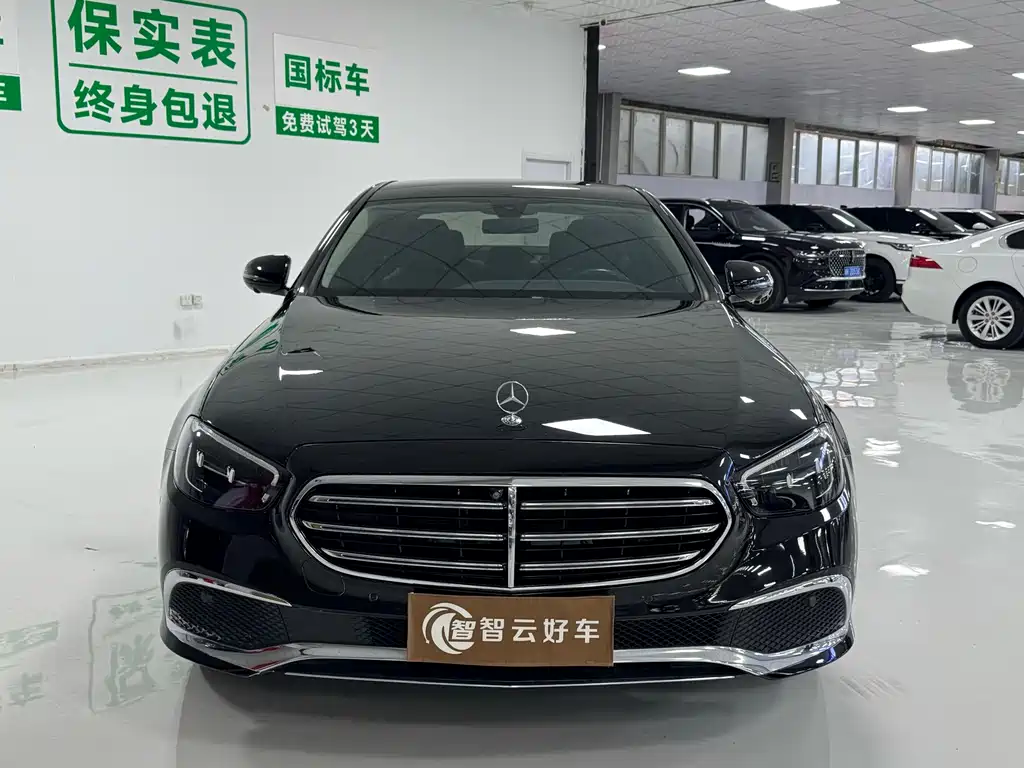 Mercedes-Benz E-Class — миниатюра 2
