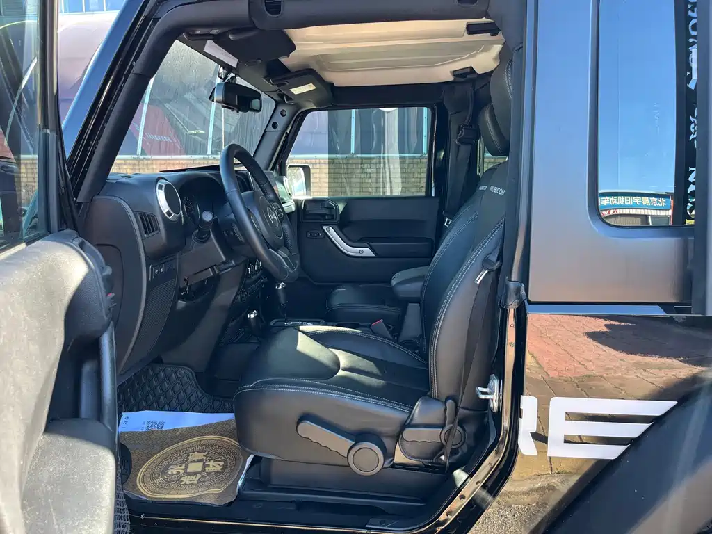 Jeep Wrangler — миниатюра 7