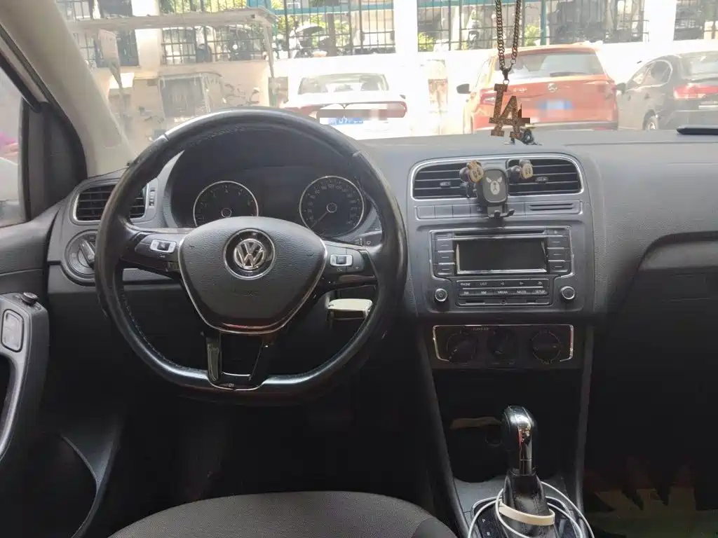 Volkswagen Polo — миниатюра 11