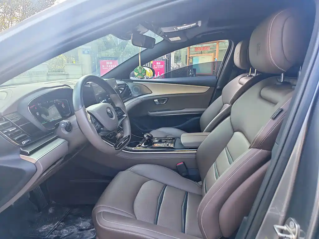 BYD Han — миниатюра 4