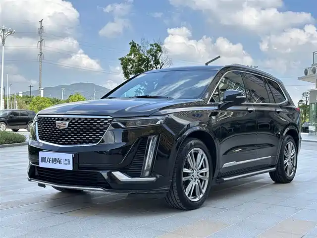 CADILLAC XT6