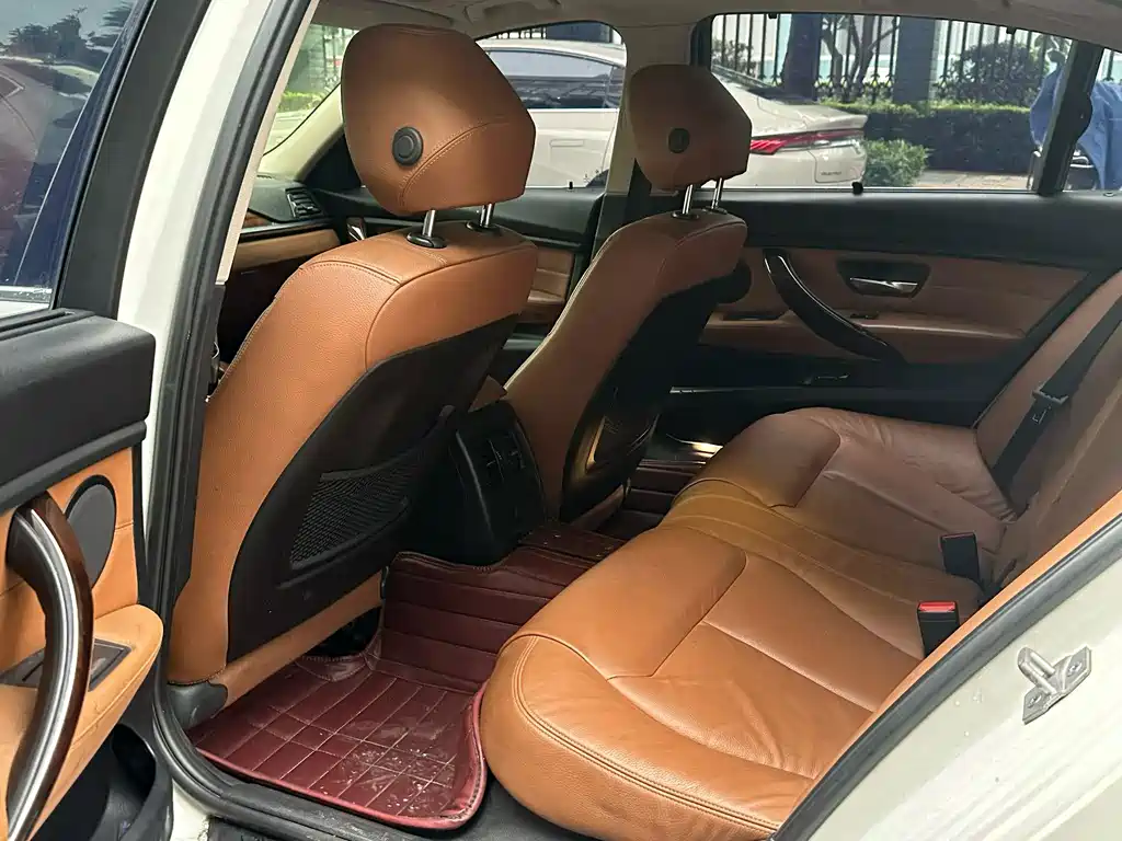 BMW 3 Series — миниатюра 6